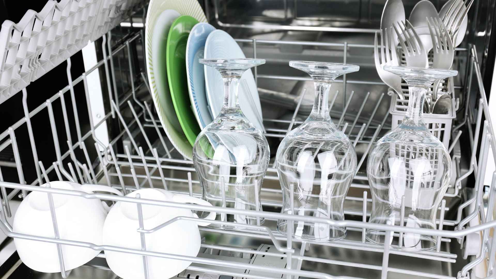 Dishwasher Not Draining? When to Call a Plumber in Northern Kentucky  - Neiheisel Plumbing