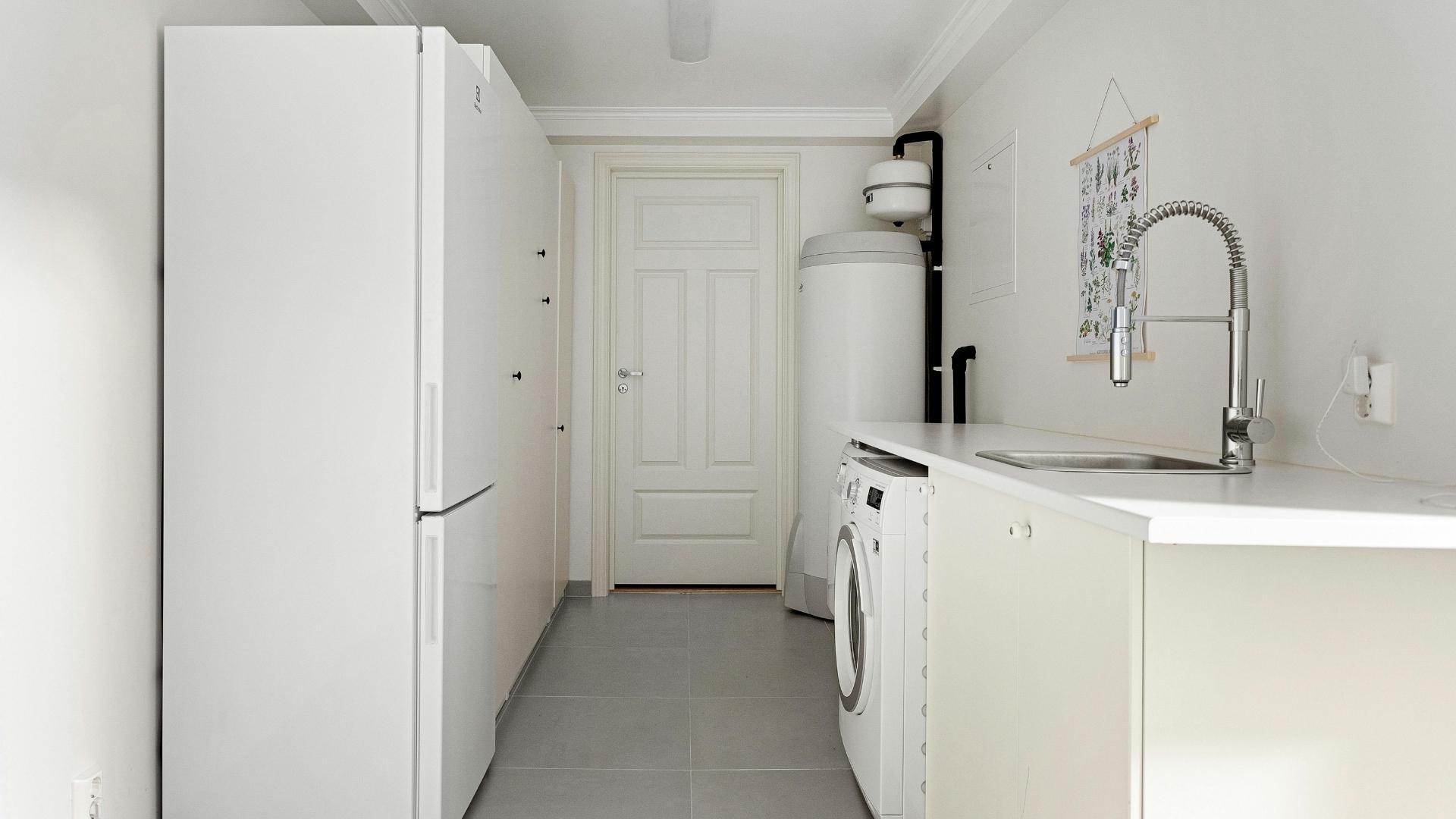 Why Does My Utility Sink Smell? DIY Fixes & When to Call a Plumber in Northern Kentucky -neiheisel plumbing 